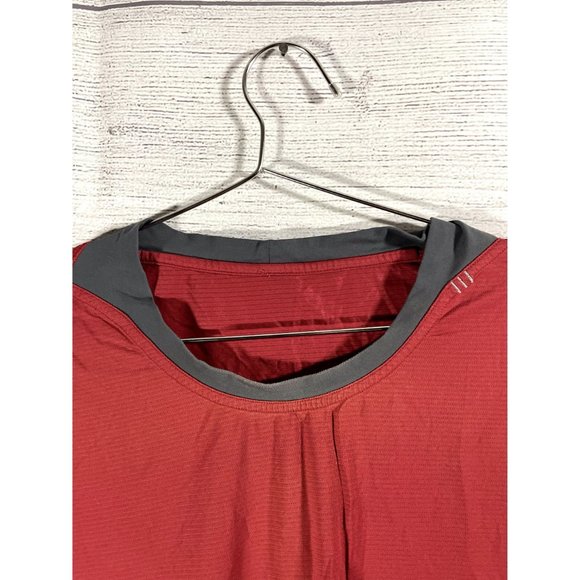 Lululemon Athletica - Men's Red Vent Tech T-Shirt - Size XXL - Picture 4 of 5